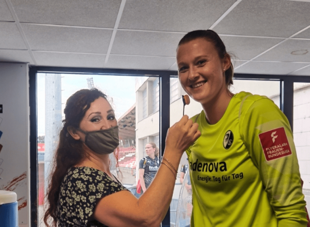 maskenbildnerin-theater-film-musical-show-buehne-fernsehen-tv-promis-heidi-debbah-wiesbaden-neu-2